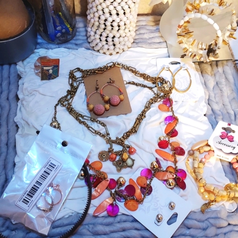 Corals & Shells Jewelry Lott.